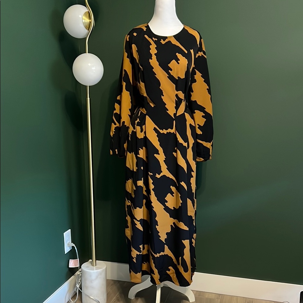 Who What Wear - Black and Tan Long Sleeve Maxi Dress - Sz M